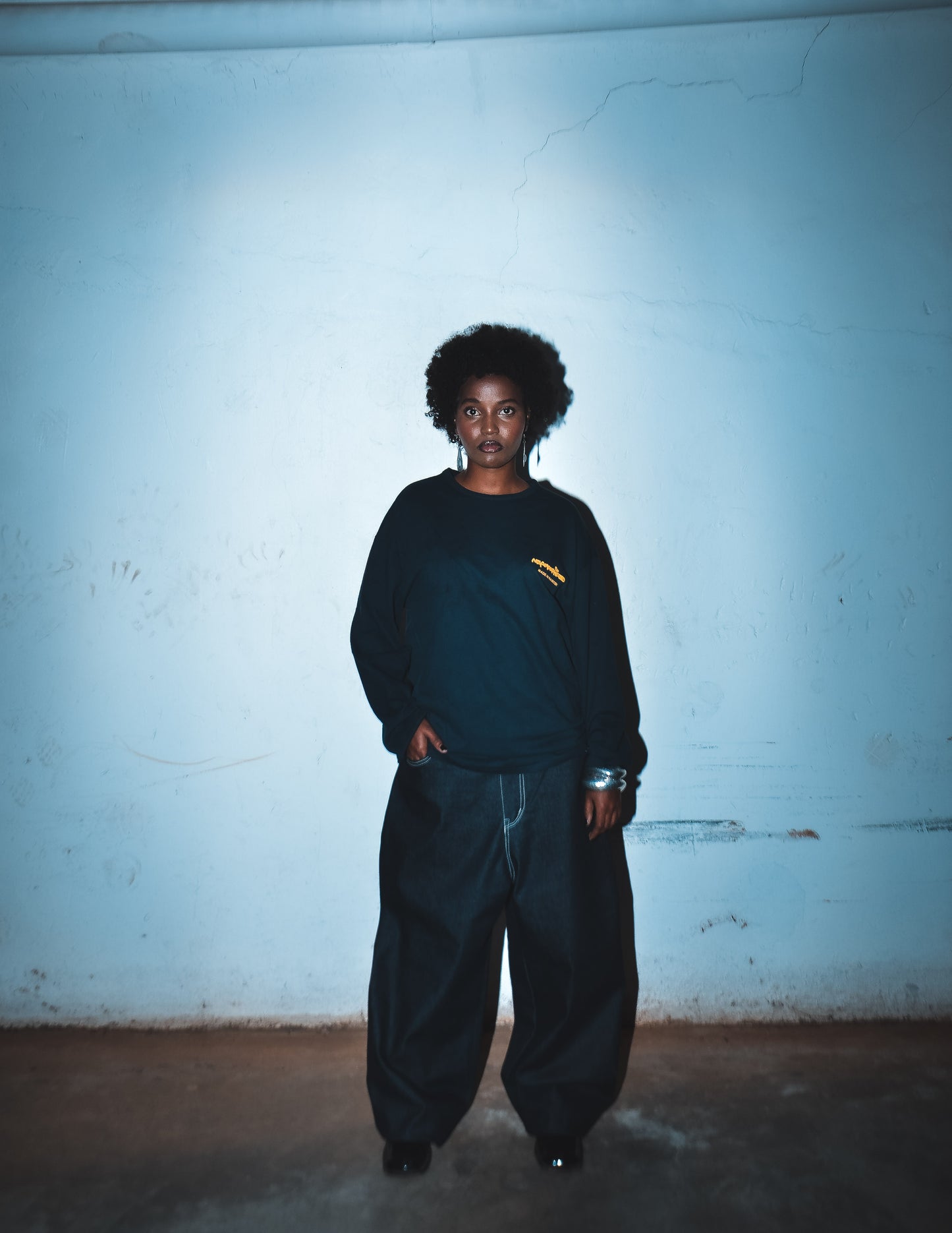 NAIROBI L.S TSHIRT [NAVY]