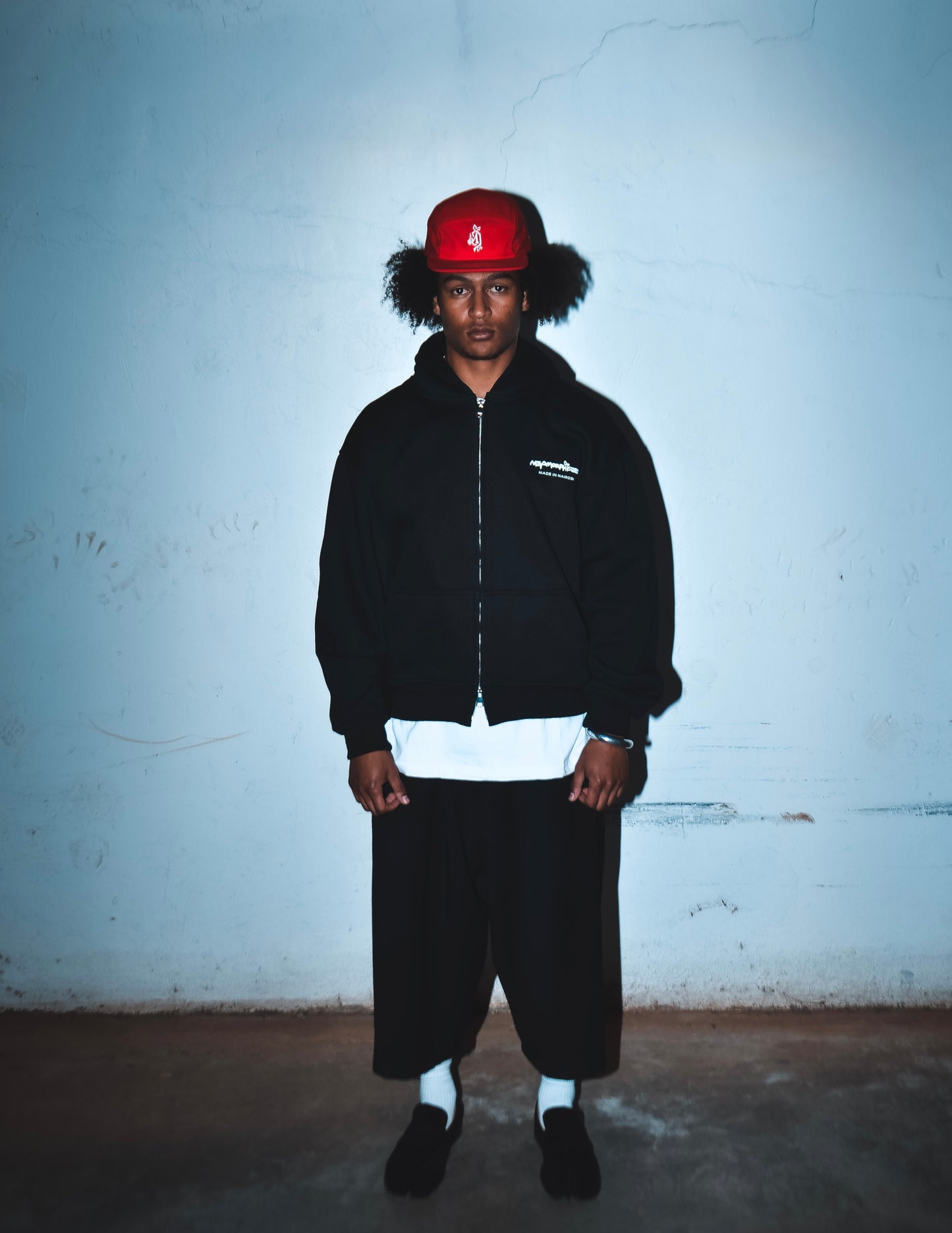 NAIROBI ZIP UP HOODIE [BLACK]