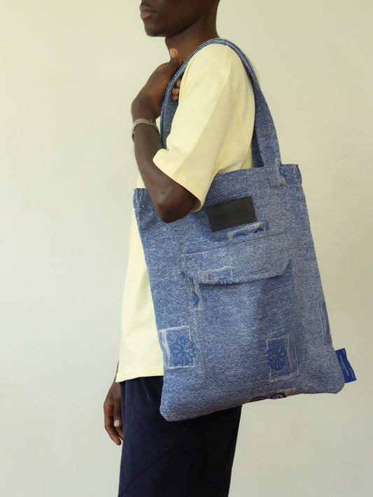 Pazia tote bag